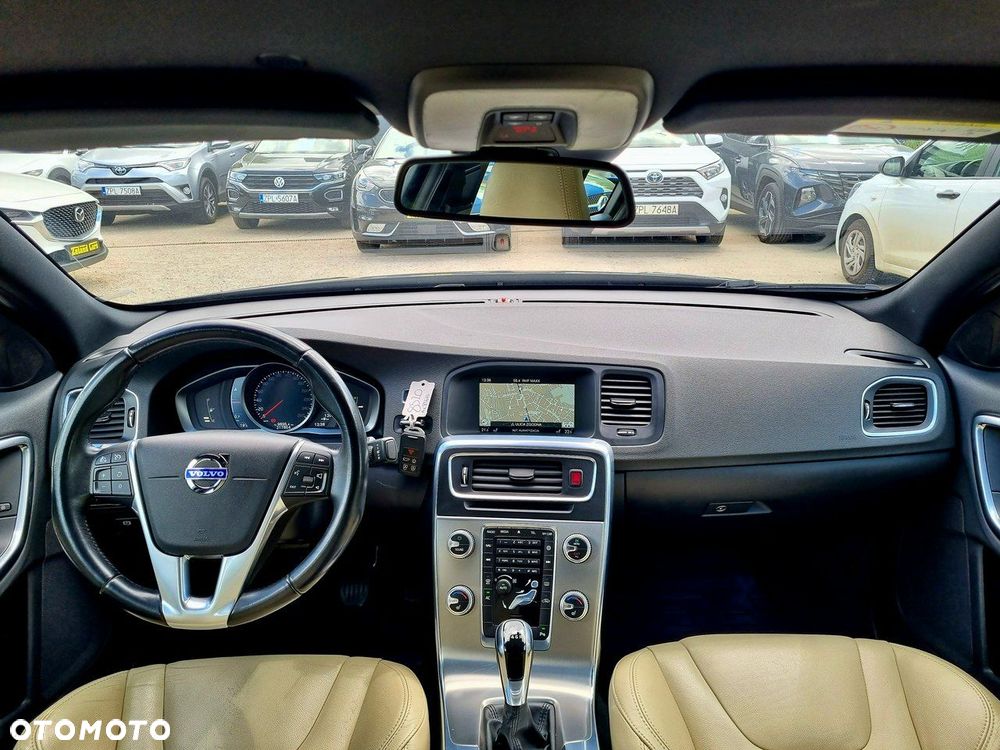 Volvo S60 D4 Momentum - 17
