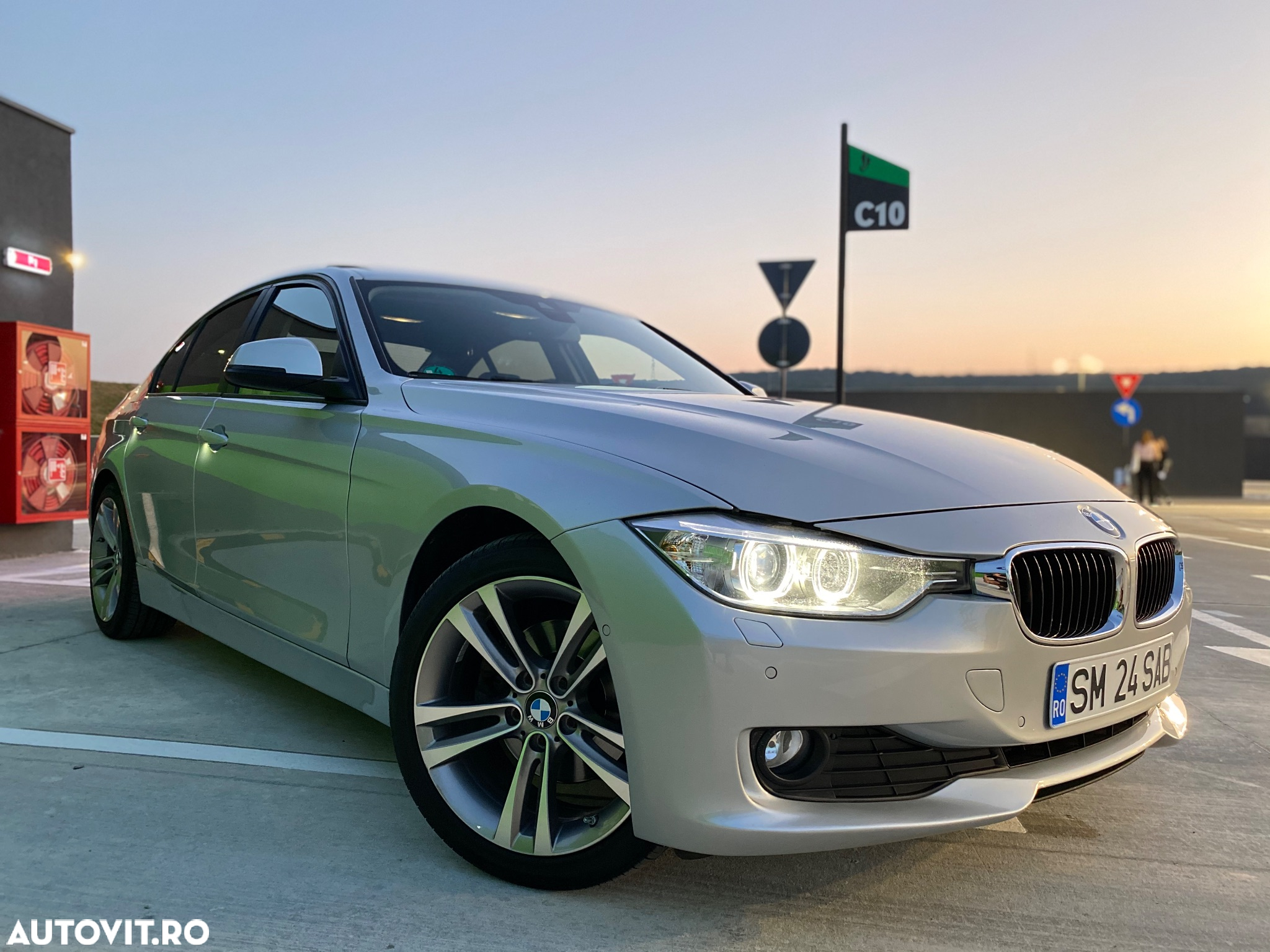 BMW Seria 3 320d Aut. - 8