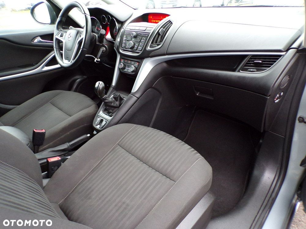 Opel Zafira - 26
