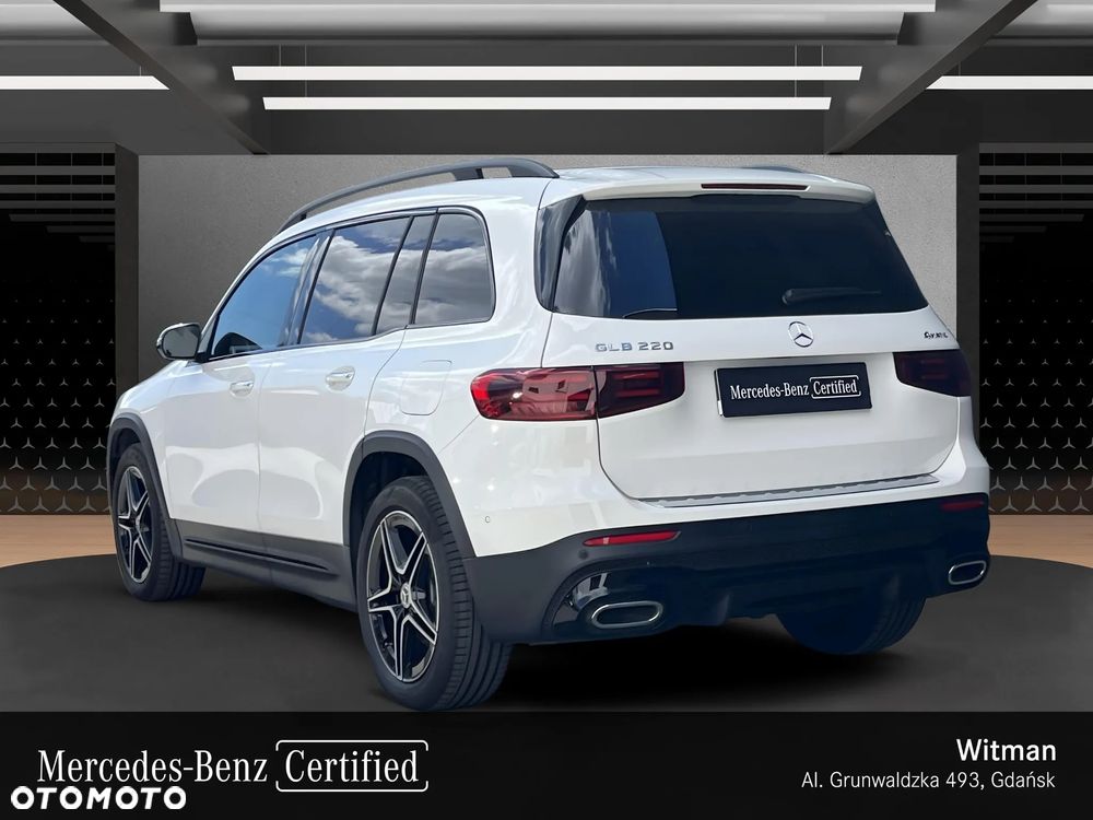 Mercedes-Benz GLB - 4