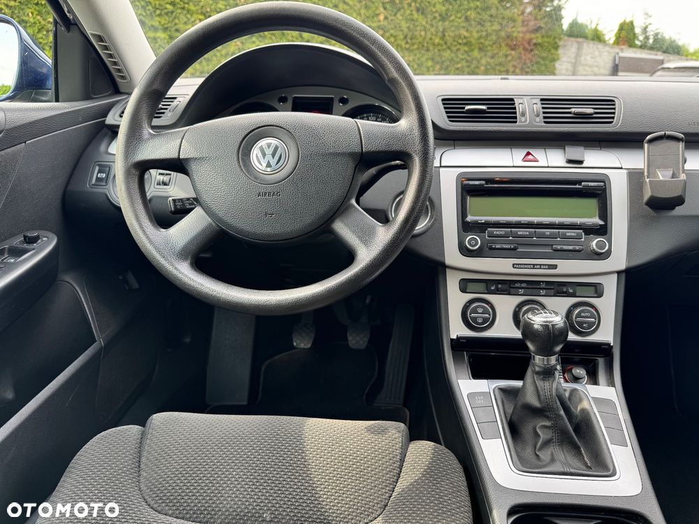 Volkswagen Passat - 23