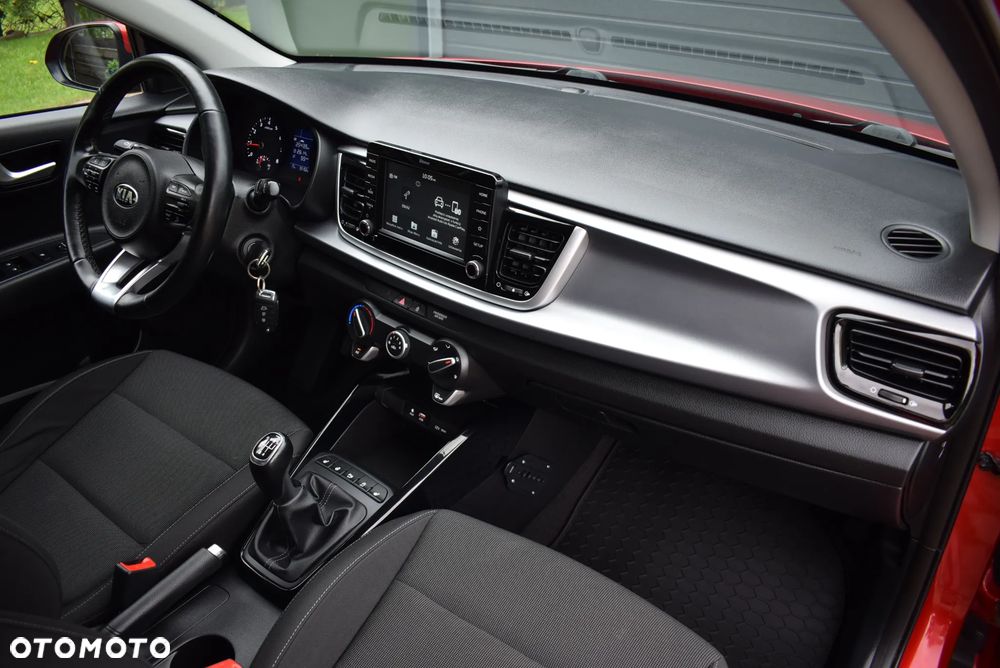 Kia Rio - 33