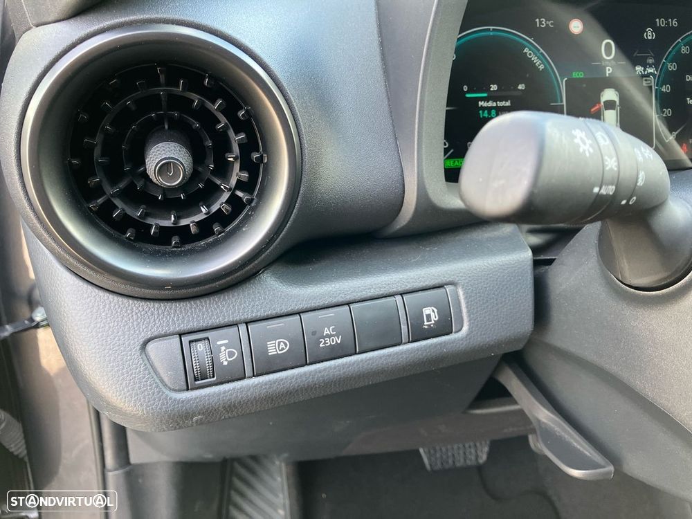 Toyota C-HR - 31