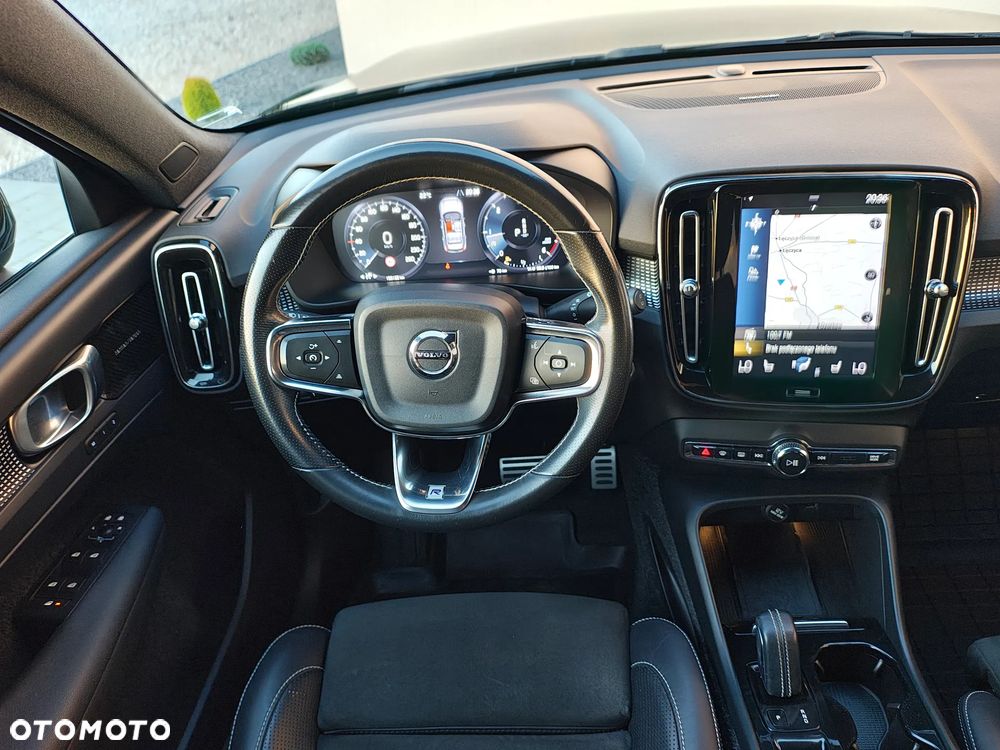 Volvo XC 40 D4 AWD Geartronic R-Design - 9