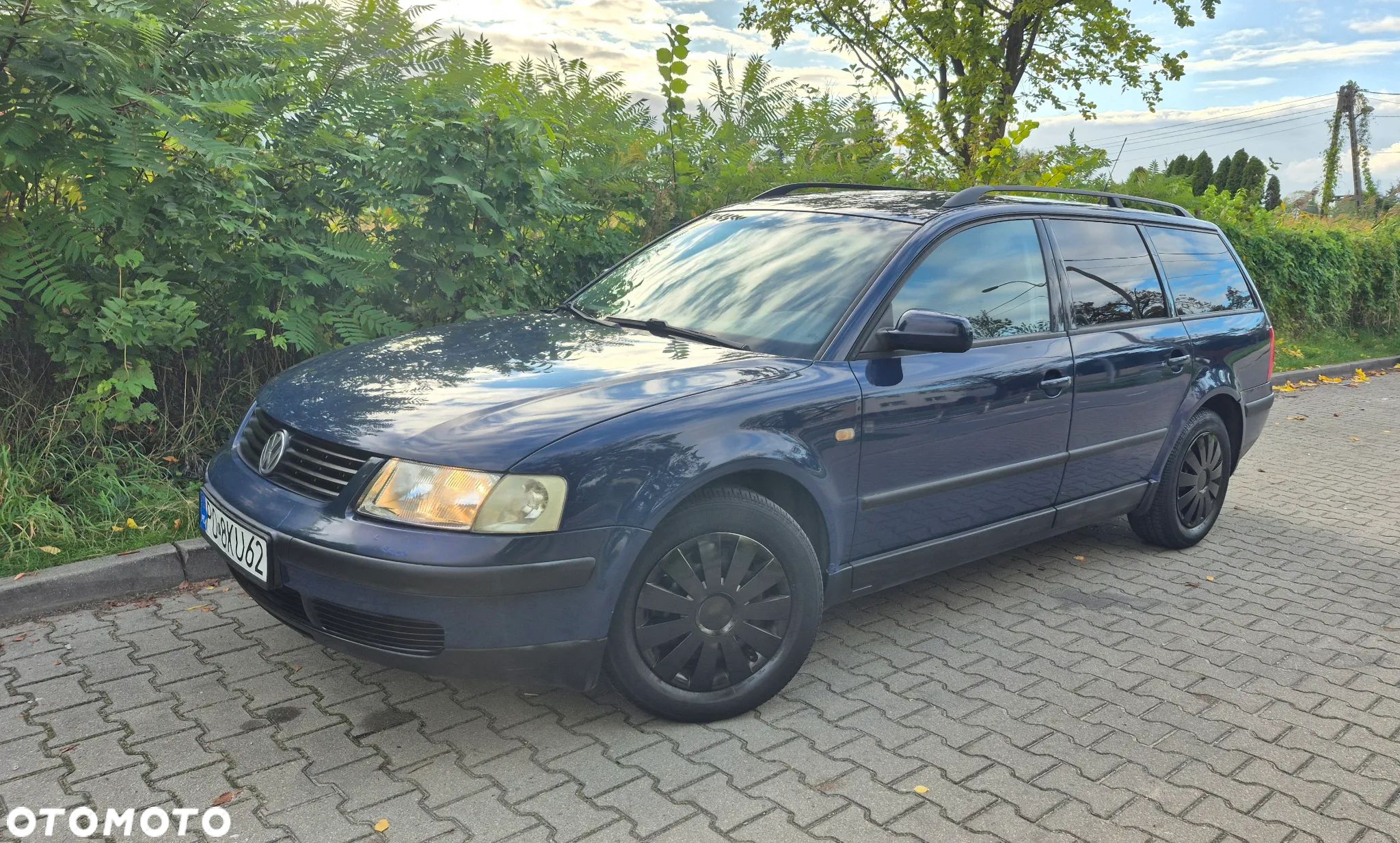 Volkswagen Passat 1.6 Trendline - 1