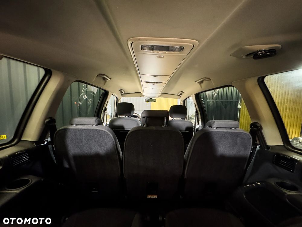 Ford Galaxy 2.0 TDCi DPF Titanium - 12