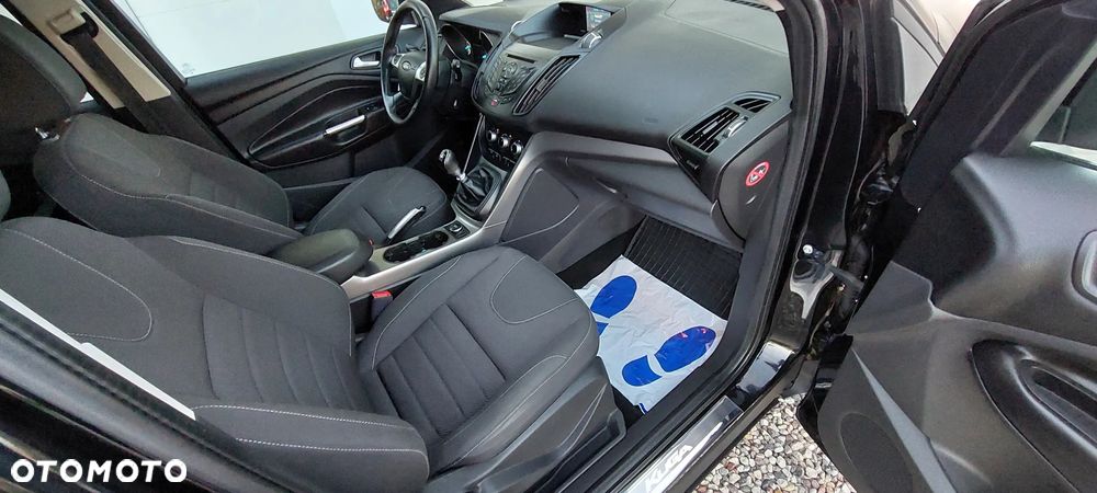 Ford Kuga 1.6 EcoBoost 2x4 Trend - 27