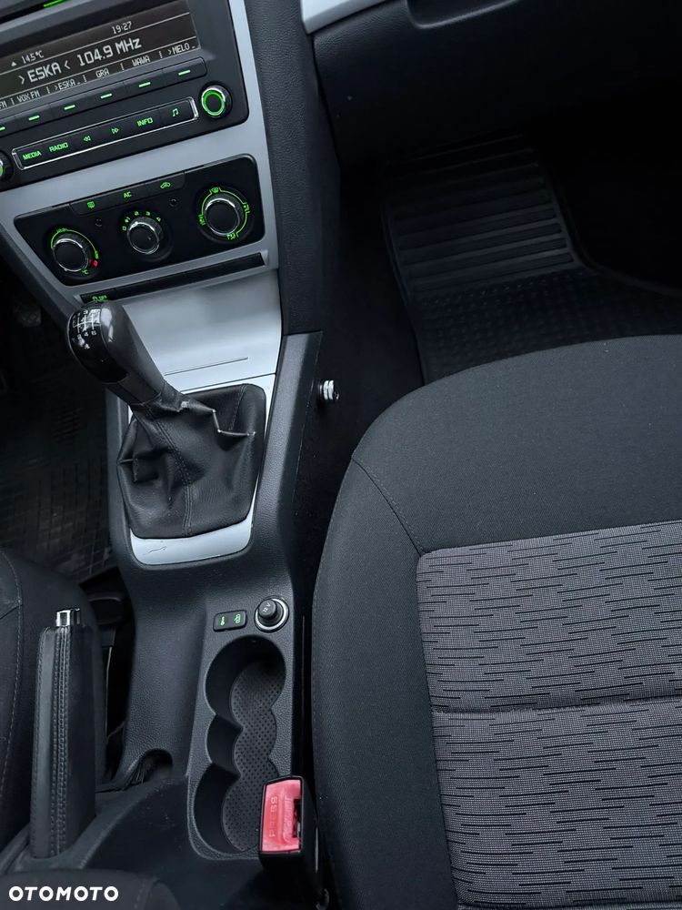 Skoda Octavia 1.4 TSI Ambiente - 26
