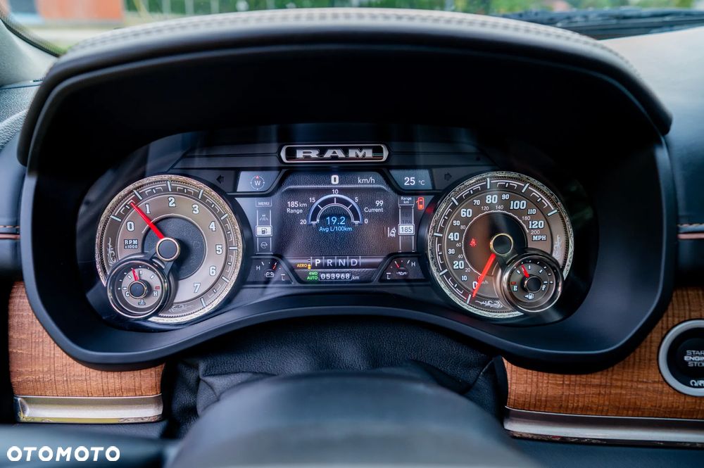 RAM 1500 5.7 Crew Cab Longhorn - 17
