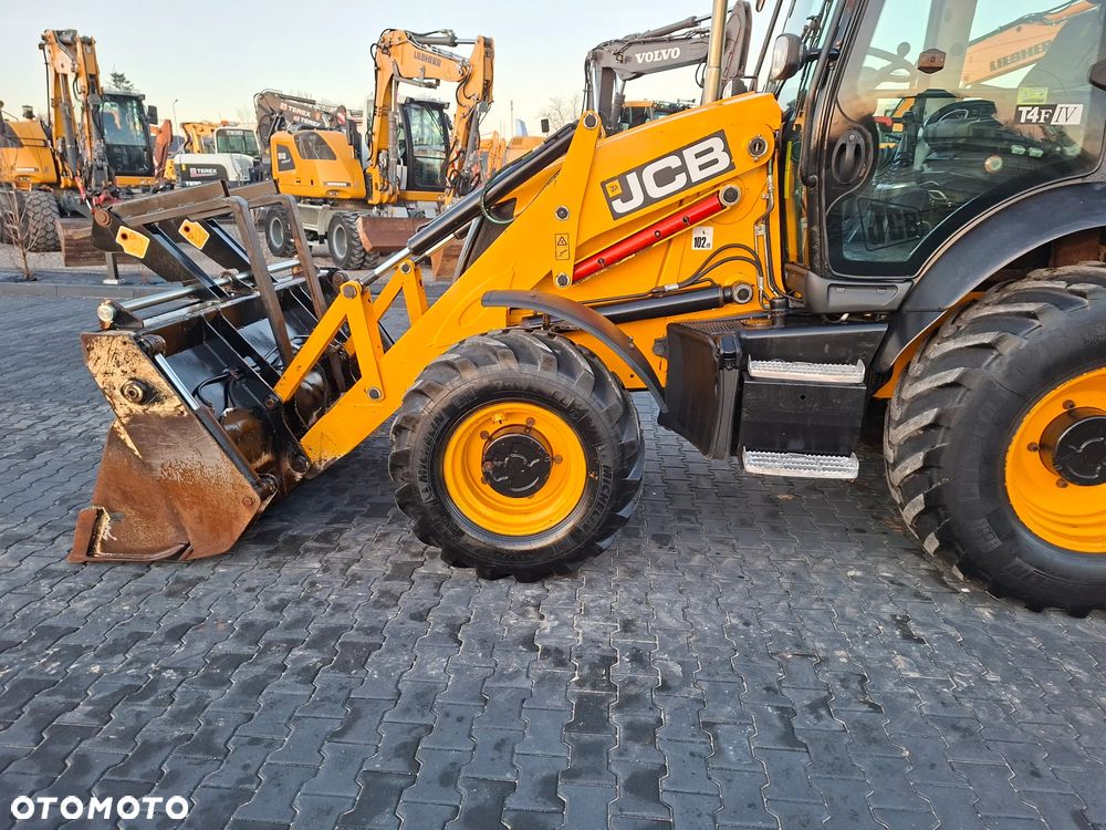 JCB 3CX Contractor Rok 2018 - 4
