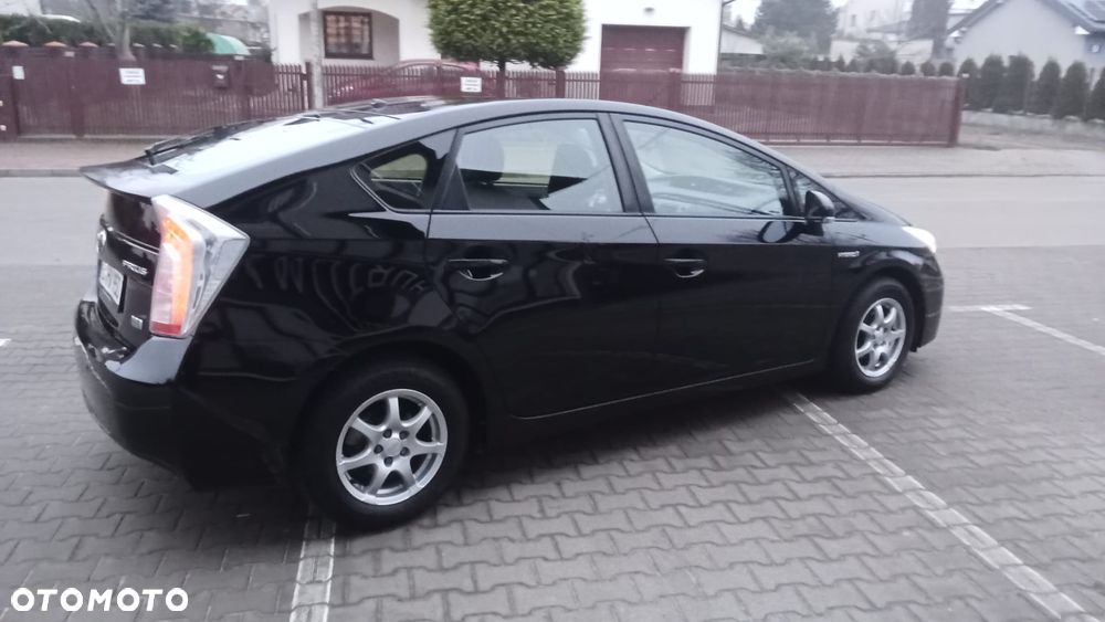 Toyota Prius (Hybrid) Comfort - 13