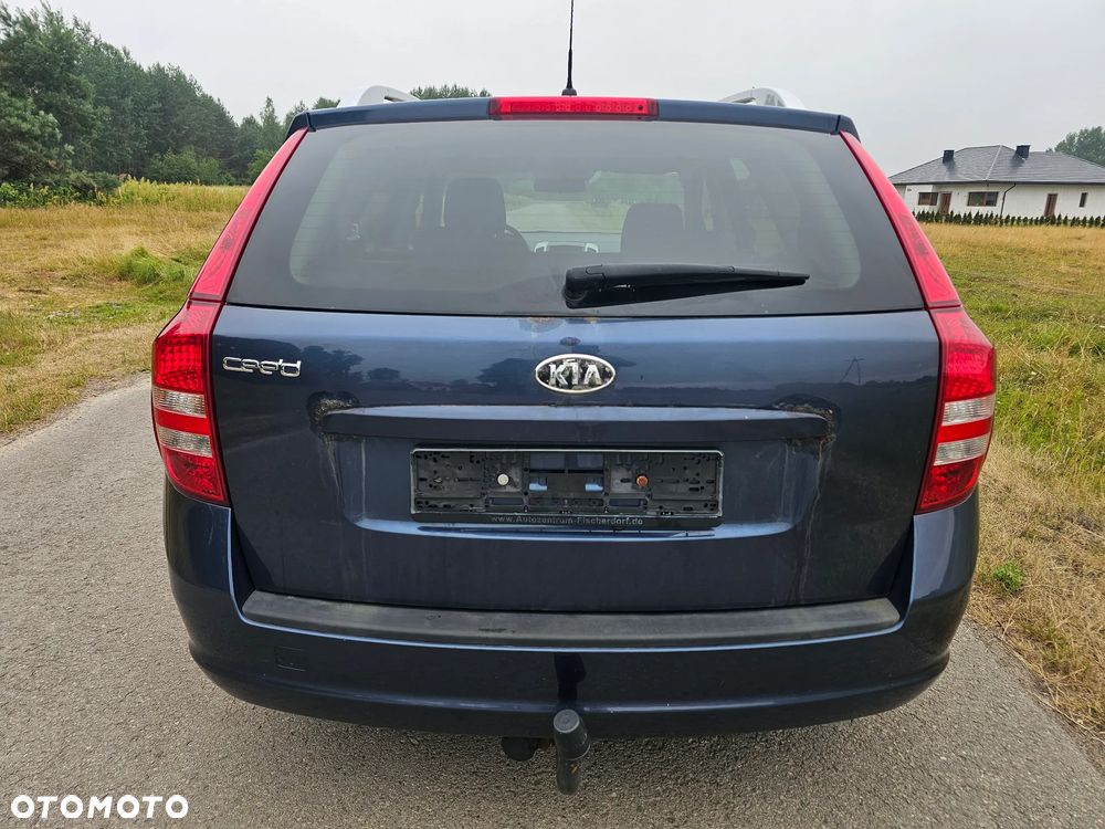Kia Ceed - 27