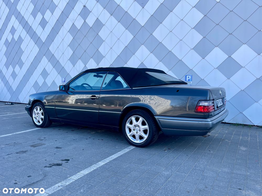 Mercedes-Benz Klasa E - 4