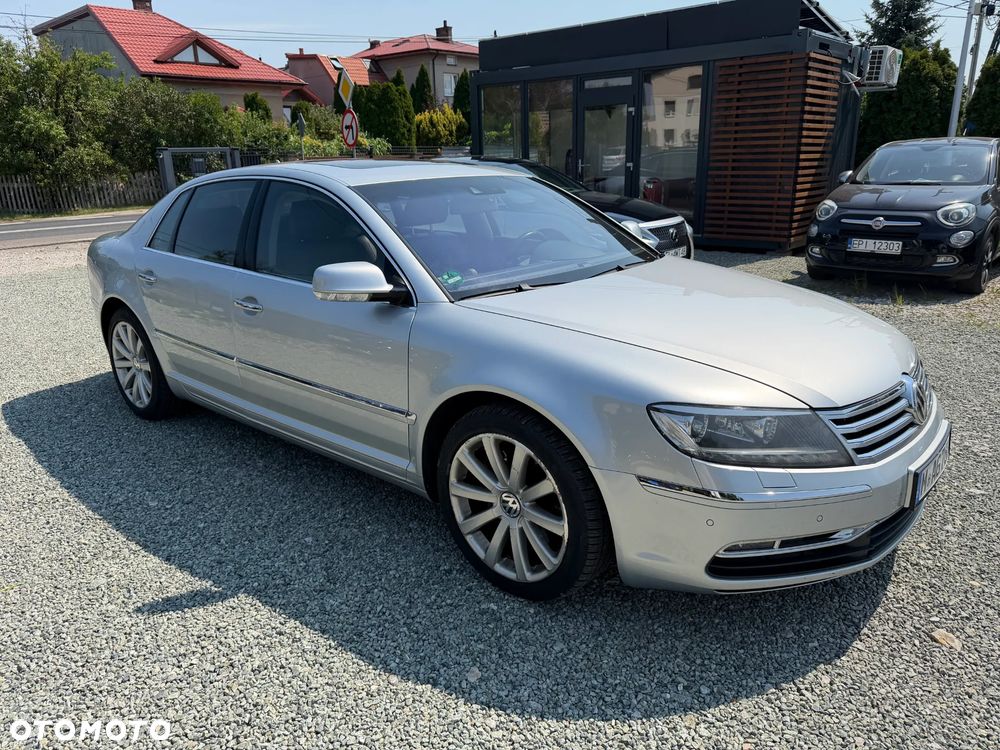 Volkswagen Phaeton 4.2 V8 4MOTION Automatik (5 Sitzer) - 19