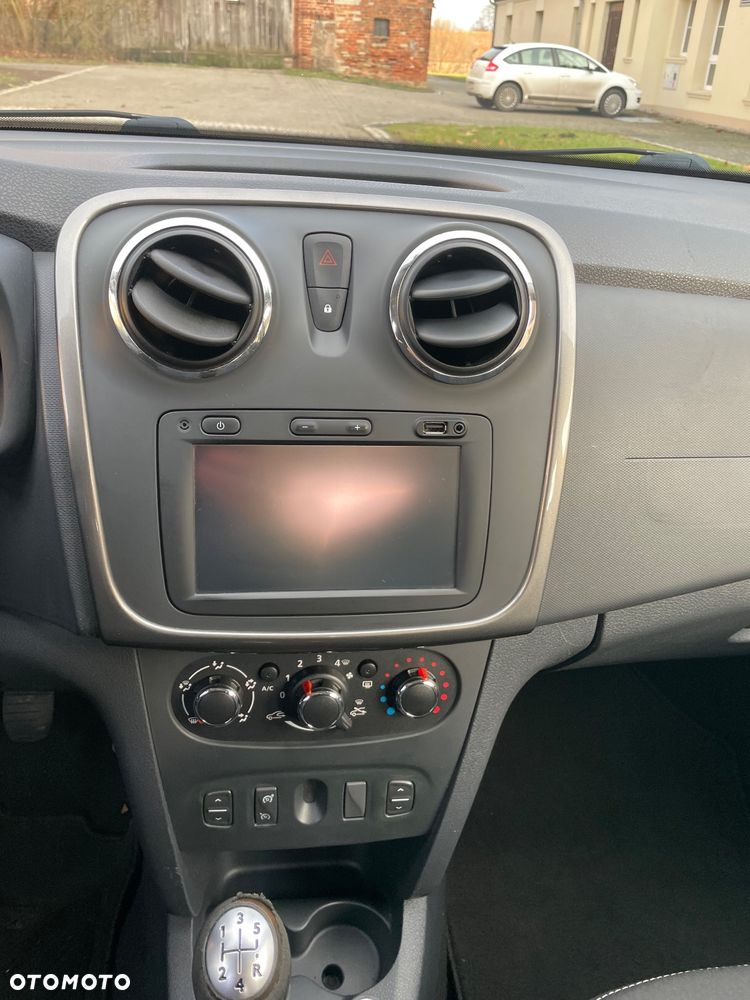 Dacia Sandero TCe 90 Celebration - 8