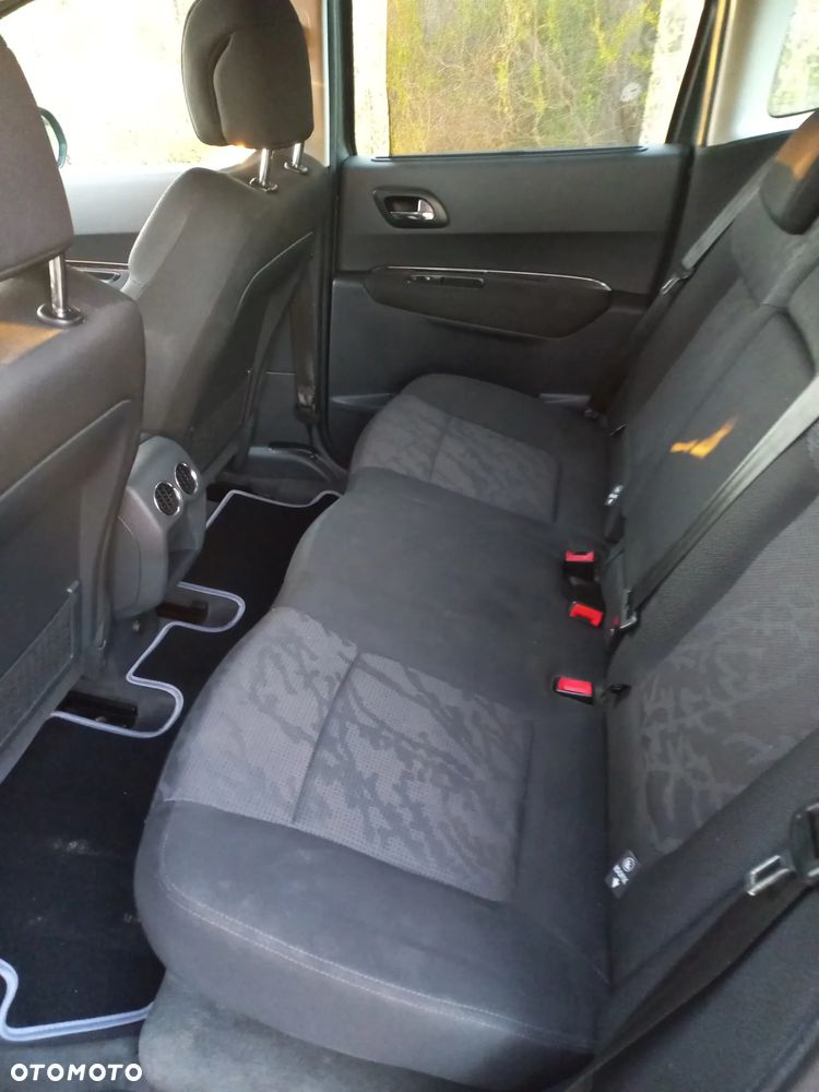 Peugeot 3008 2.0 HDi Premium - 16