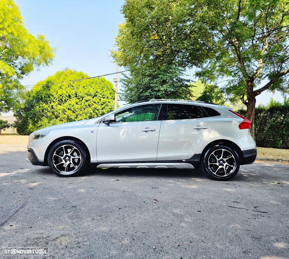 Volvo V40 2.0 D2 Volvo Ocean Race Geartronic - 12
