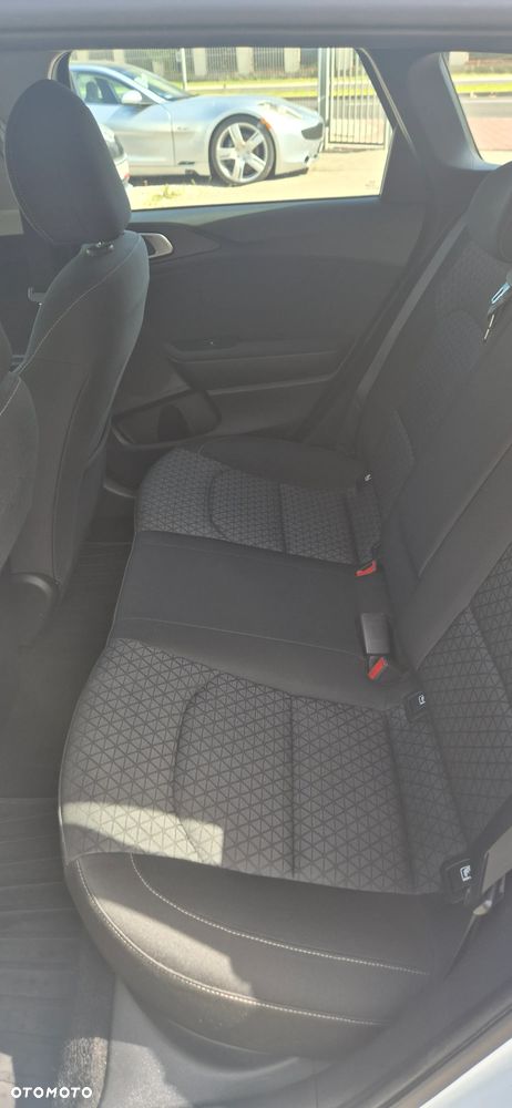 Kia Ceed 1.4 T-GDI M - 13