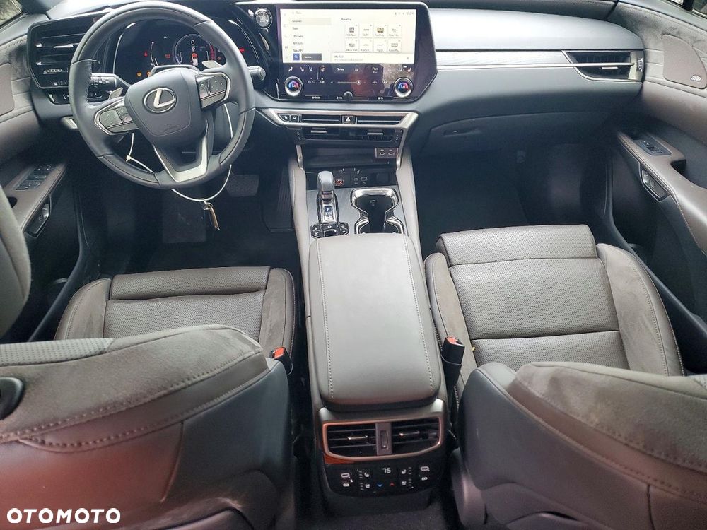 Lexus RX - 8