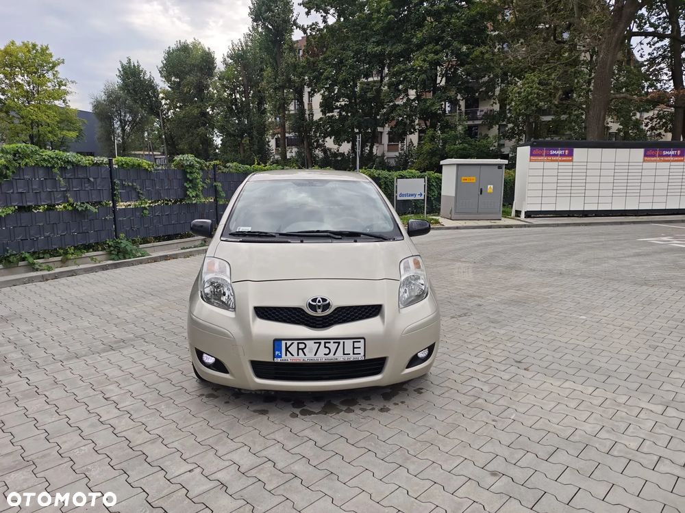Toyota Yaris 1.0 Luna A/C - 2