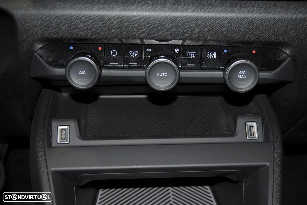 Citroën C4 1.2 Hybrid Plus e-DSC6 - 23