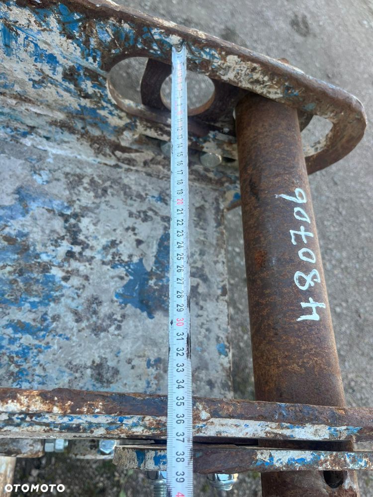 Łyżka dozownik pojemnik podajnk kosz zasypowy do wylewania betonu fi65mm fi80mmok. 0,8m. - 10