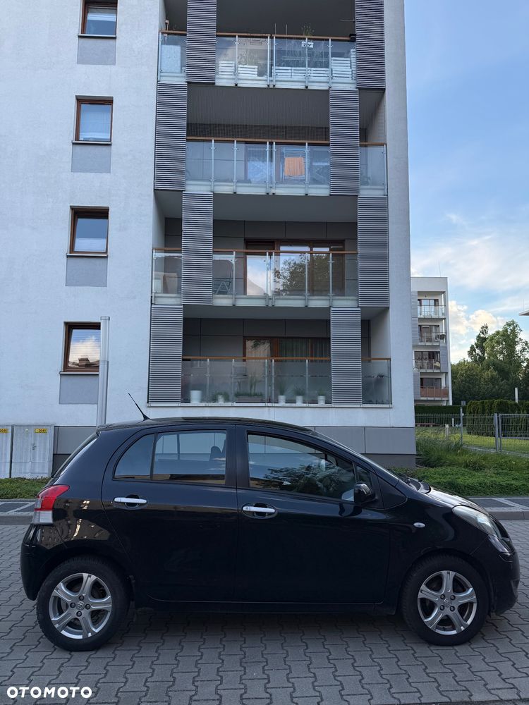 Toyota Yaris - 4
