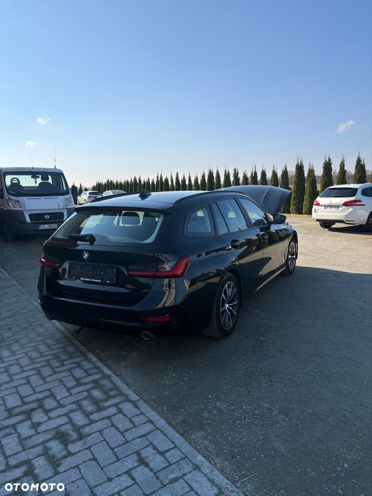 BMW Seria 3 318d - 3