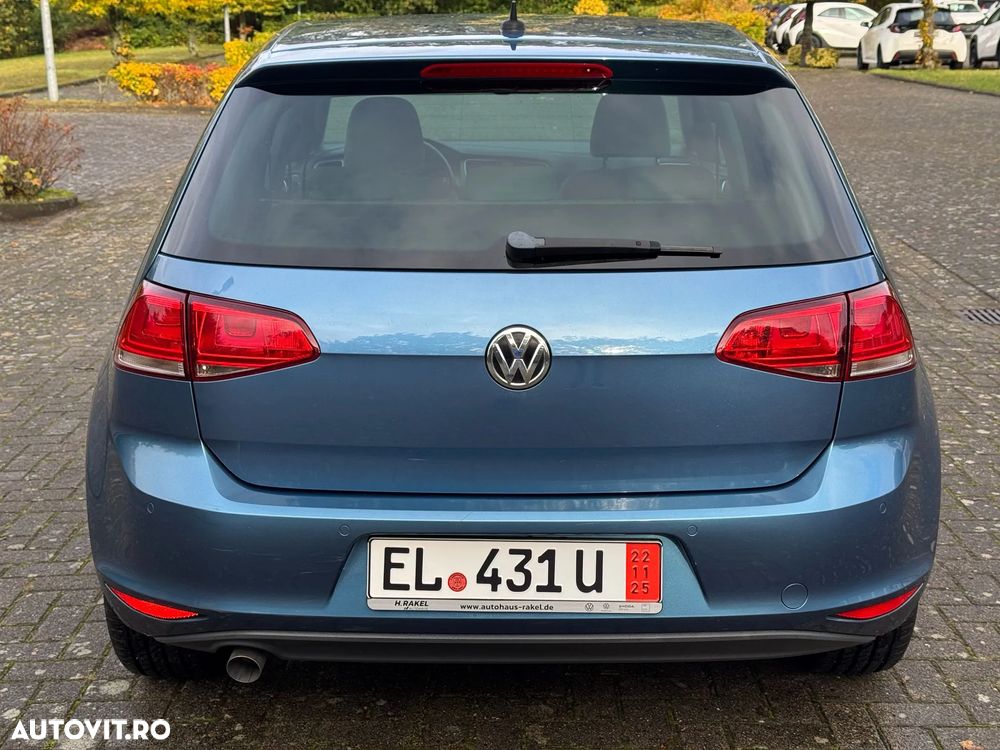 Volkswagen Golf 1.6 TDI DPF BlueMotion - 27