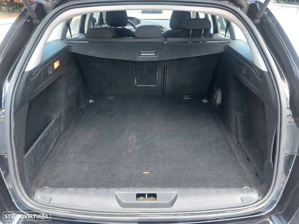 Peugeot 308 SW BlueHDi 120 Stop & Start Active - 19