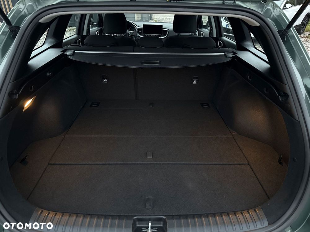 Kia Ceed 1.5 T-GDI M - 12