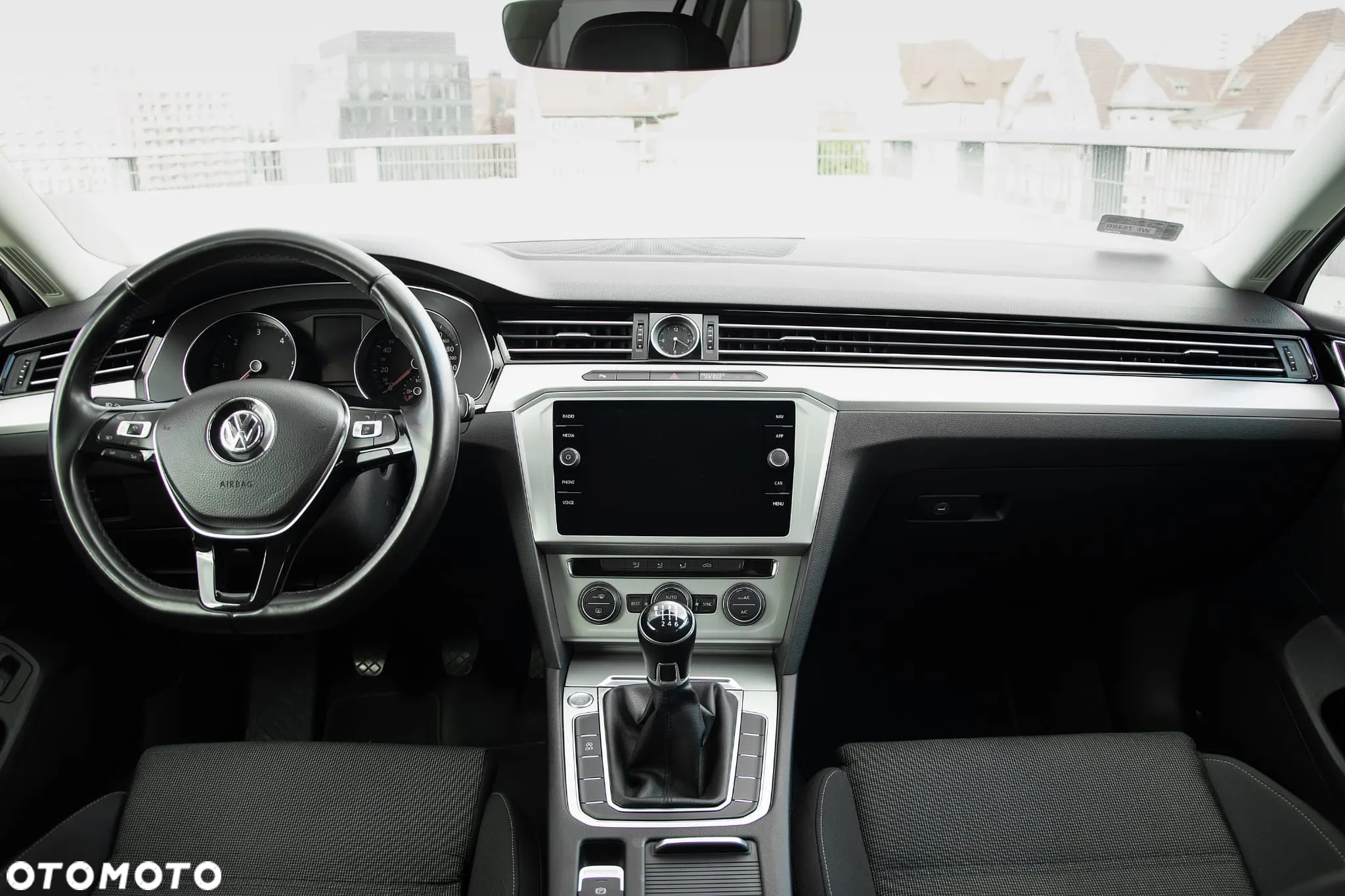 Volkswagen Passat 2.0 TDI BMT Comfortline - 19