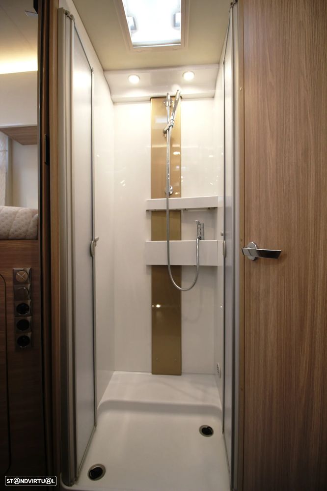 Burstner Ixeo I 728 G *CAMAS GÉMEAS + BASCULANTE* - 15