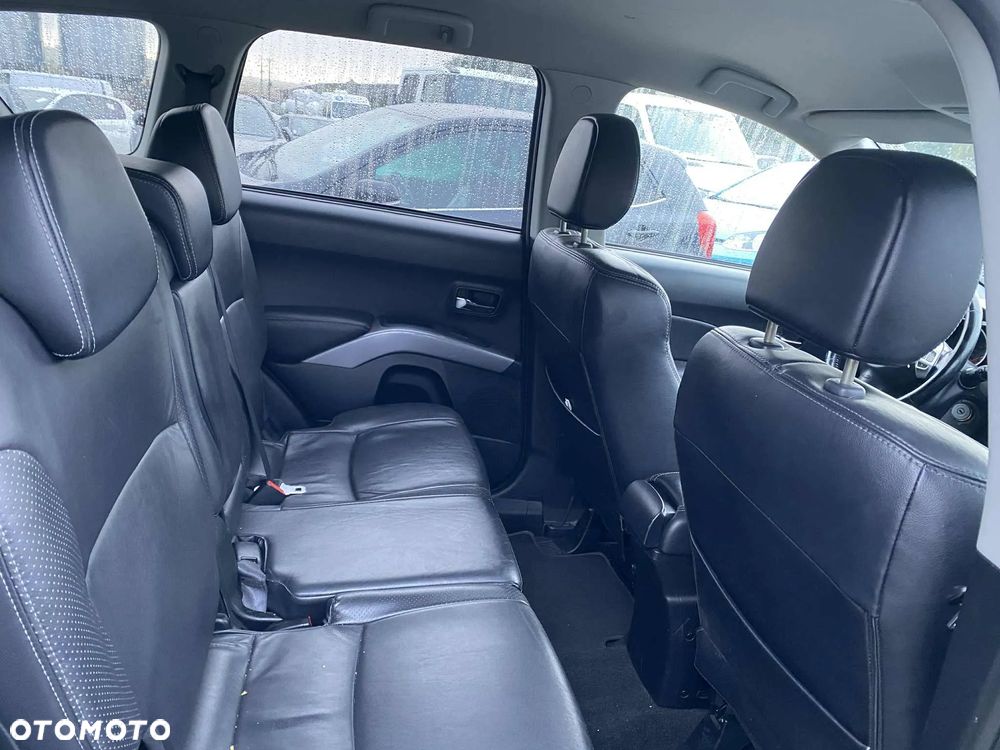 Citroën C-Crosser 2.2 HDi Exclusive - 12