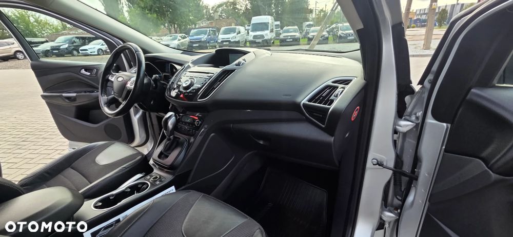 Ford Kuga 2.0 TDCi 4x4 Titanium - 38