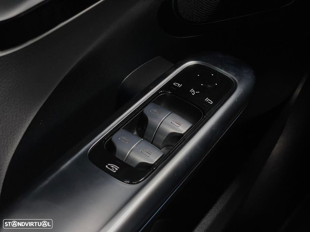 Mercedes-Benz C 300 e AMG Line - 11