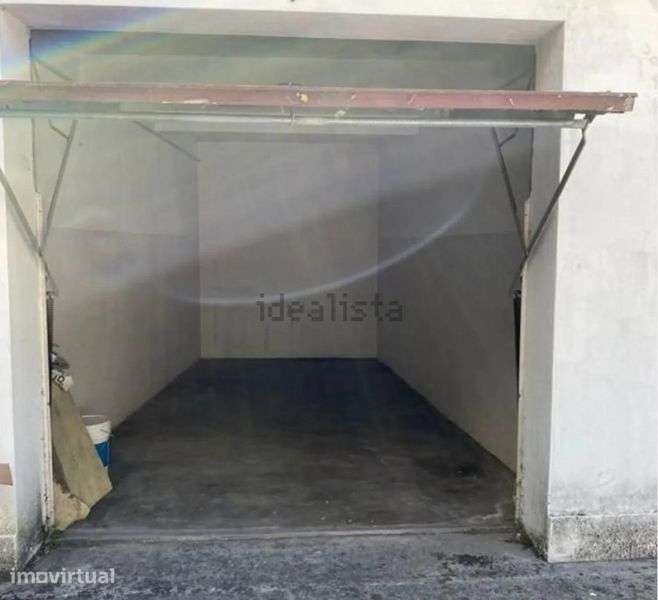 Arrendamento de garagens na Rua do Passal, 45 em Ermesinde - Grande imagem: 2/5