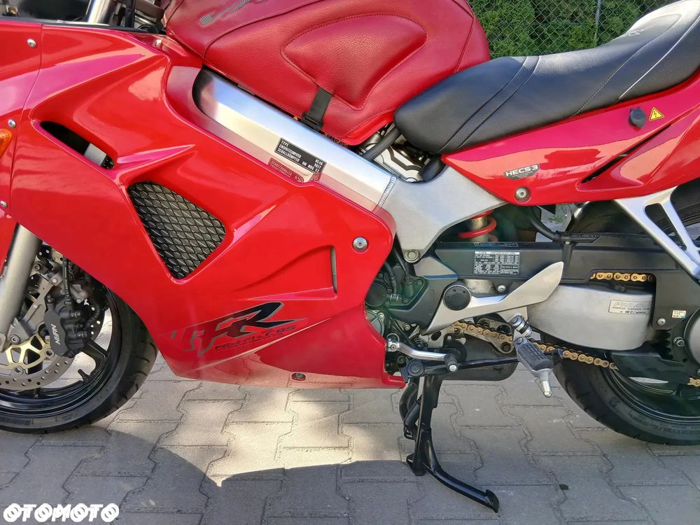 Honda VFR - 8