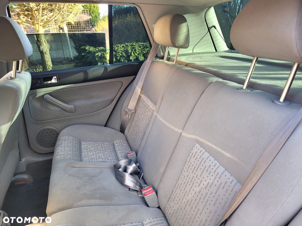 Volkswagen Golf 1.4 Q - 11