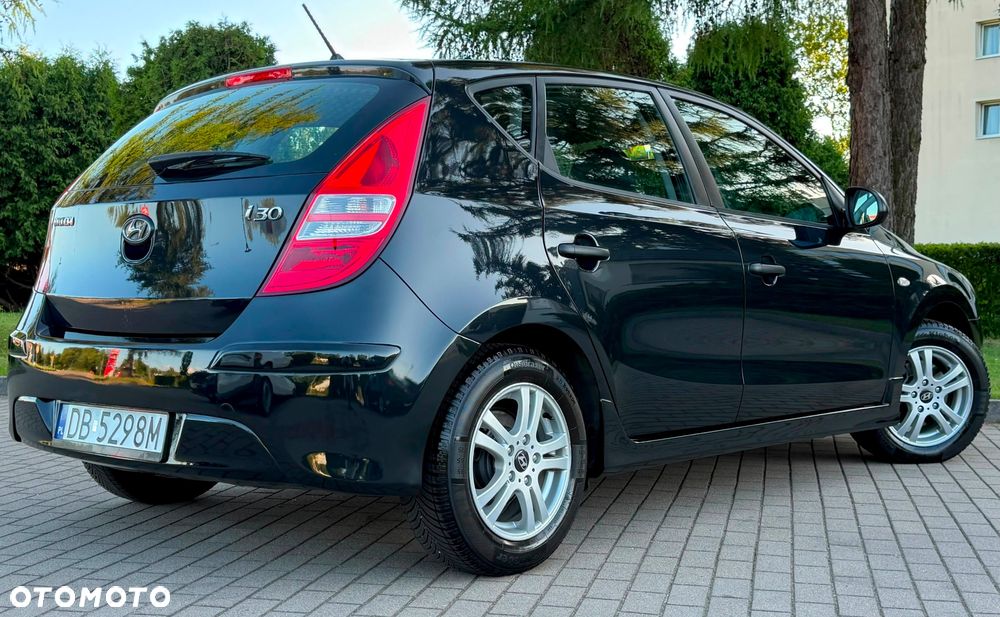 Hyundai i30 1.4 FIFA WM Edition - 12