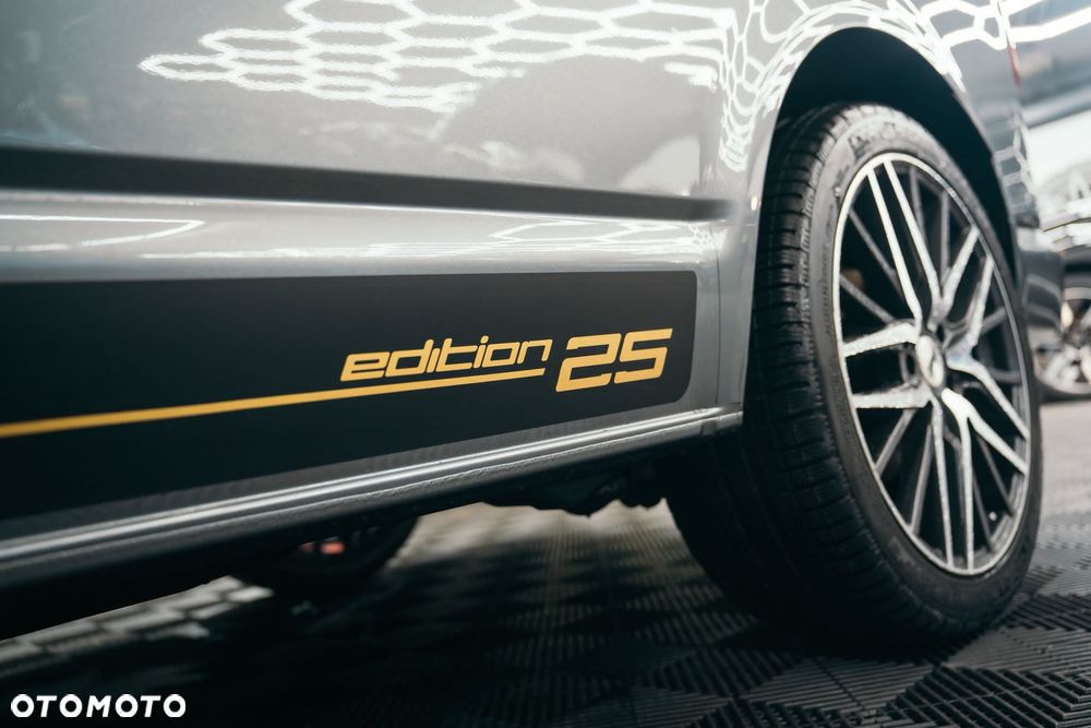 Volkswagen Multivan - 28