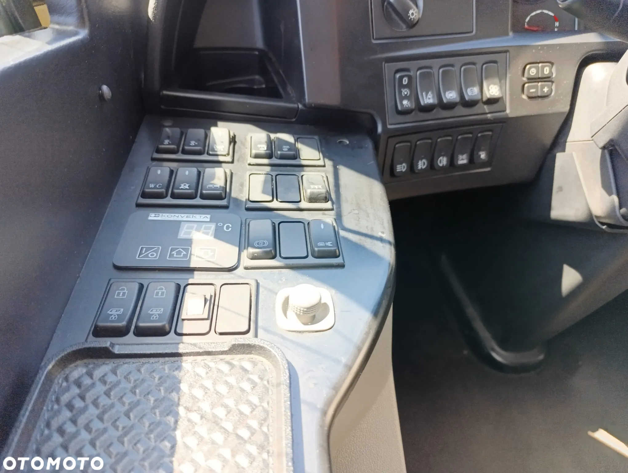 Scania HIGER - 16