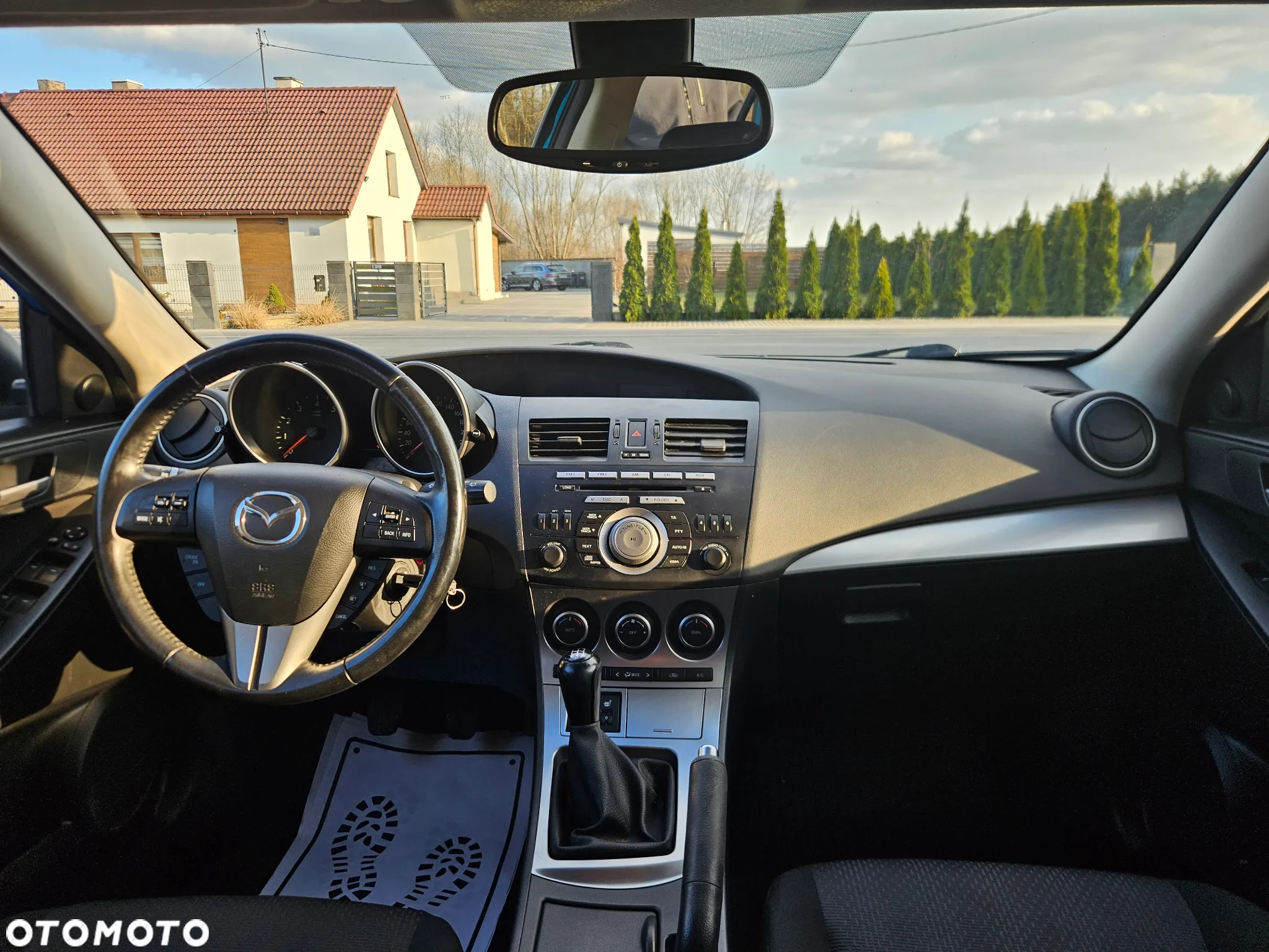Mazda 3 1.6 Active + - 22