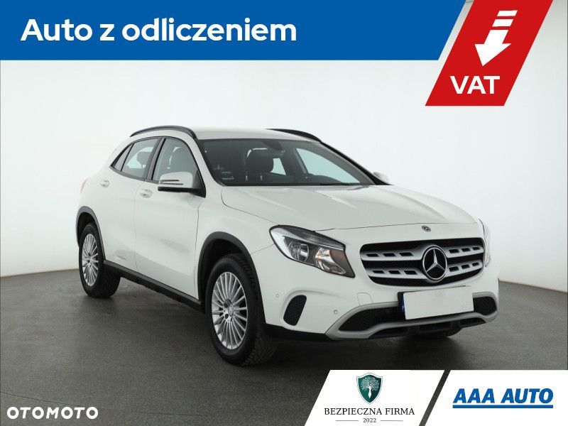 Mercedes-Benz GLA - 2