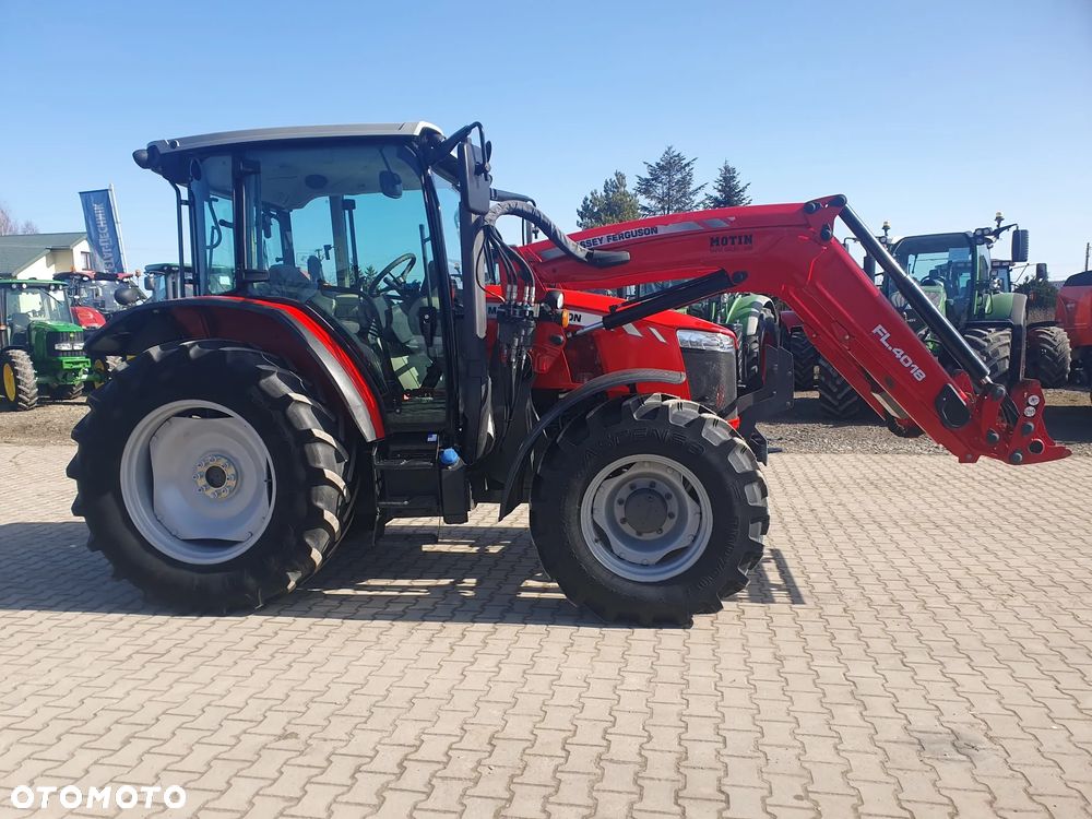Massey Ferguson 5710 - 2