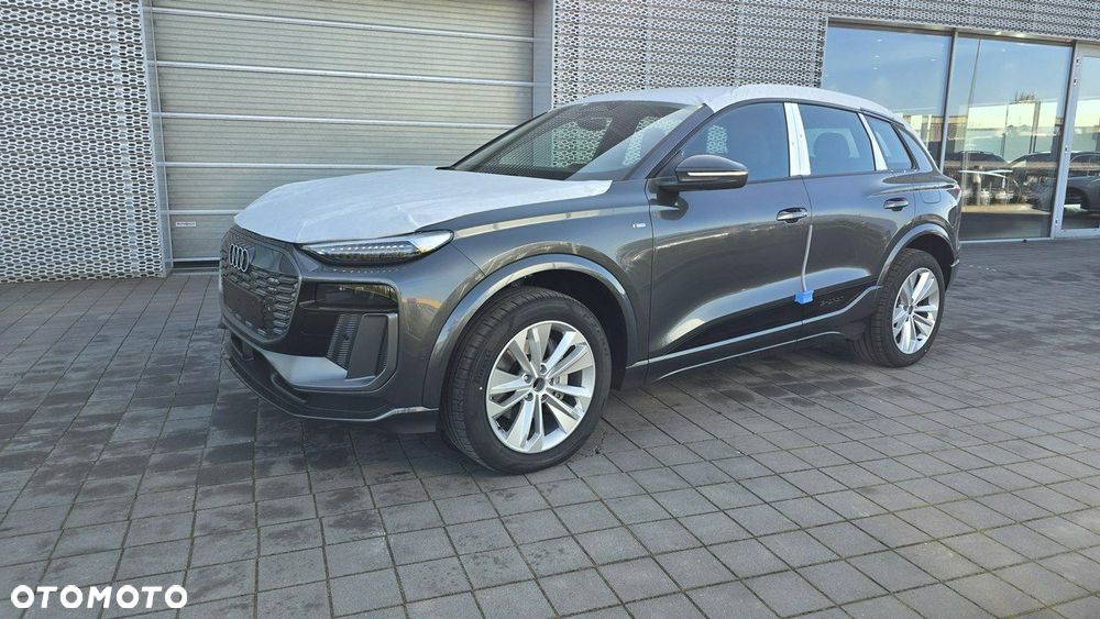 Audi Q6 e-tron - 3