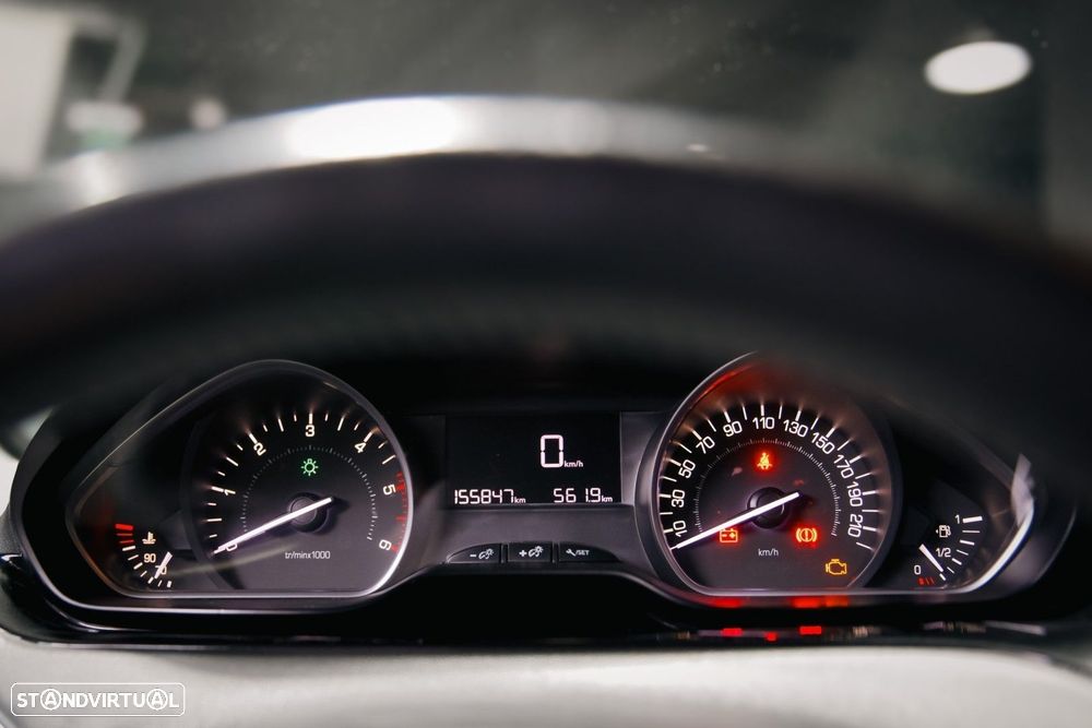 Peugeot 208 1.6 BlueHDi Style - 12