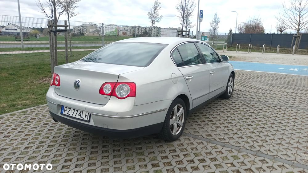 Volkswagen Passat 1.4 TSI Comfortline - 17