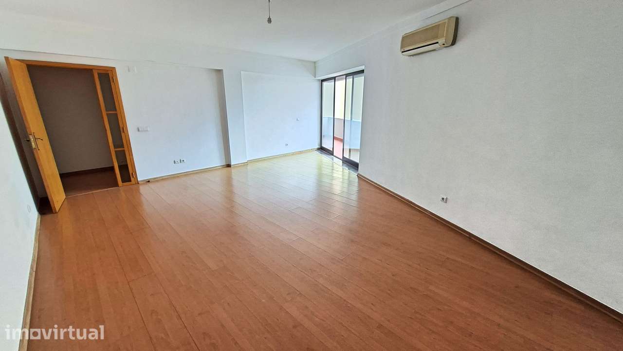 Apartamento T3  126m2, 3 lug.  estacionamento, arrecadação em Setubal. - Grande imagem: 3/14