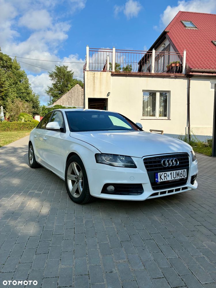 Audi A4 Limousine - 8